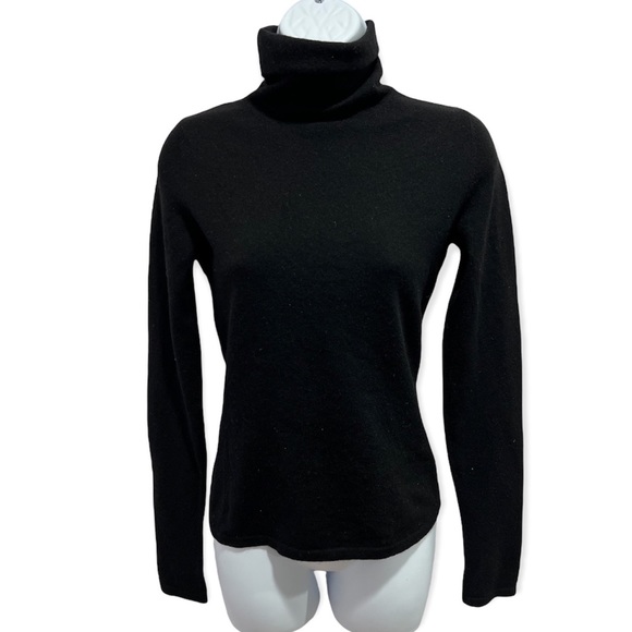 Jenne Maag Sweaters - Jenne Maag black slender fit turtleneck sweater cashmere small